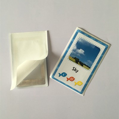 Hitelkártya méretű Ntag213 NFC címke címke nyomtatható