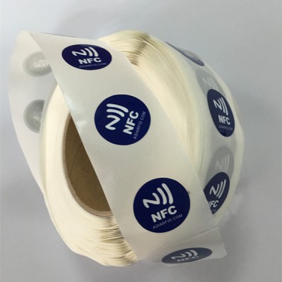 Cerc 25mm 144bytes utilizator memorie Ntag213 NFC autocolant imprimabil în rola